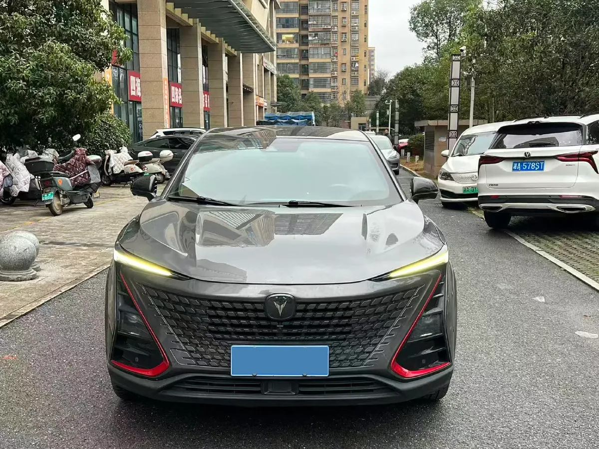 2020 ChangAn UNI-T 1.5T 180HP L4 7DCT,autocango,china used car exporter,china ev exporter,chinese used car exporter,chinese used ev exporter