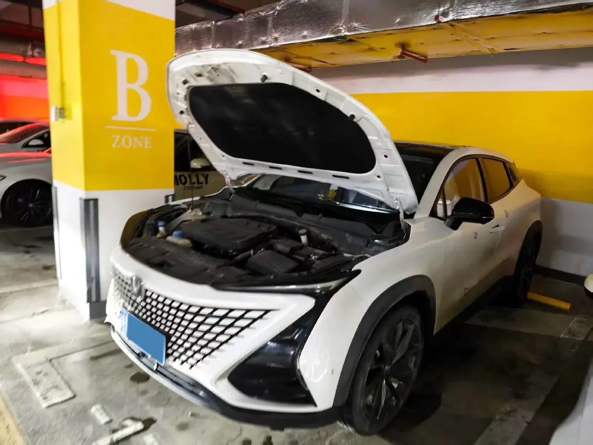 2020 ChangAn UNI-T 1.5T 180HP L4 7DCT,autocango,china used car exporter,china ev exporter,chinese used car exporter,chinese used ev exporter