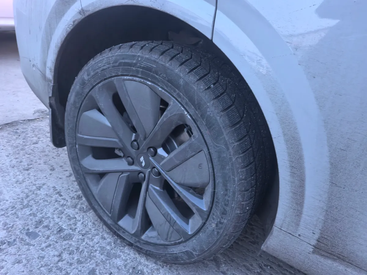 2024 Li L6 Range Extended 154HP L4 REEV 36.8KWH,autocango,china used car exporter,china ev exporter,chinese used car exporter,chinese used ev exporter