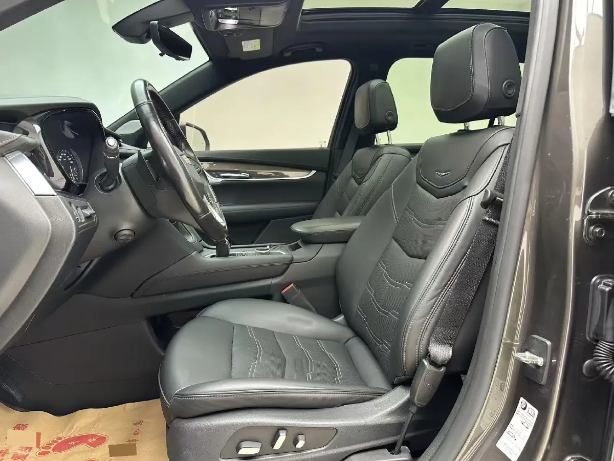 2020 Cadillac XT6 2.0T 237HP L4 9AT,autocango,china used car exporter,china ev exporter,chinese used car exporter,chinese used ev exporter