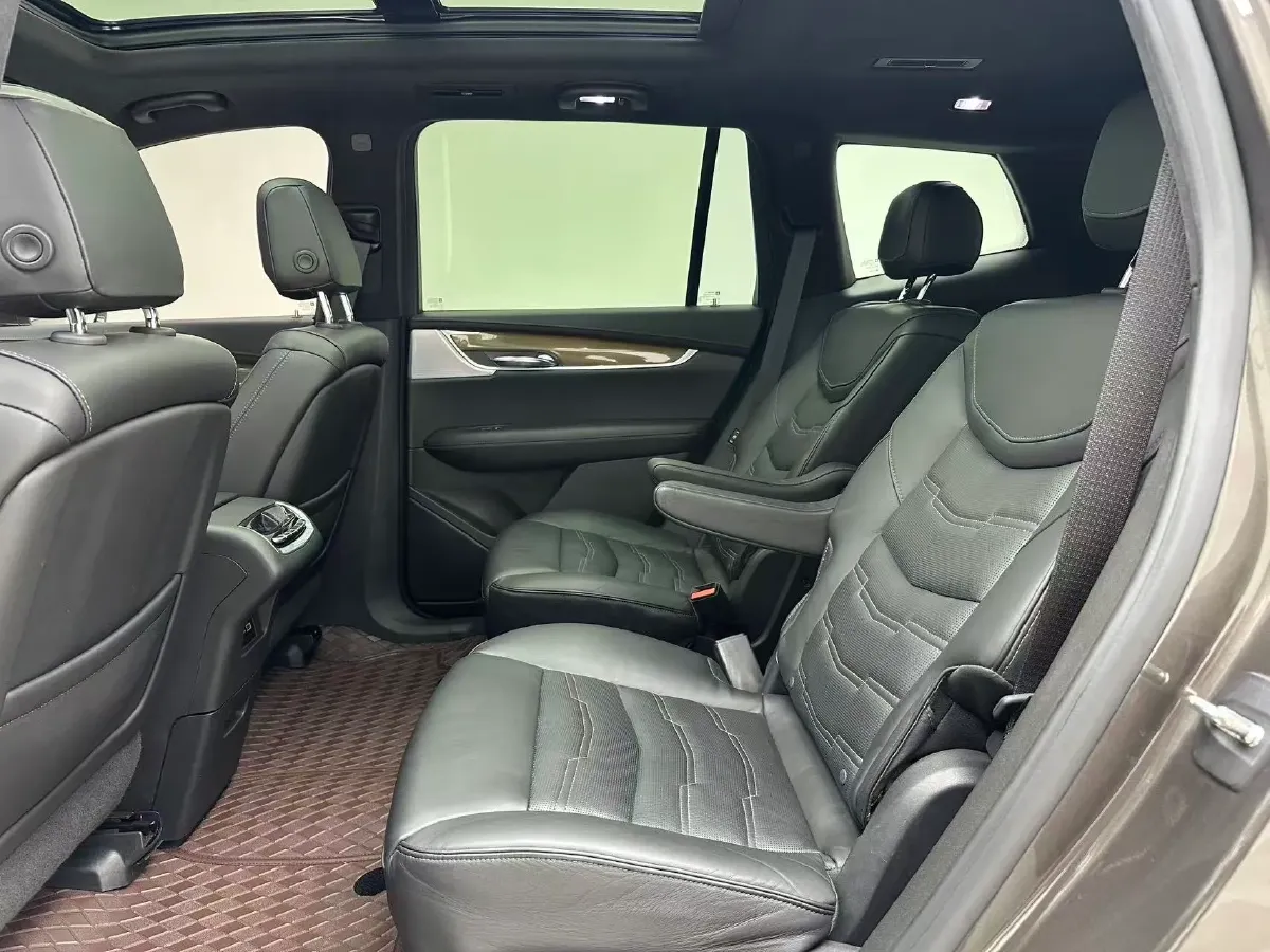 2020 Cadillac XT6 2.0T 237HP L4 9AT,autocango,china used car exporter,china ev exporter,chinese used car exporter,chinese used ev exporter