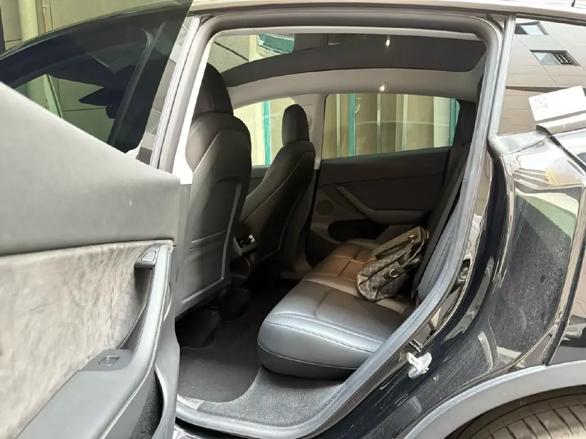 2021 Tesla Model Y BEV 60KWH,autocango,china used car exporter,china ev exporter,chinese used car exporter,chinese used ev exporter