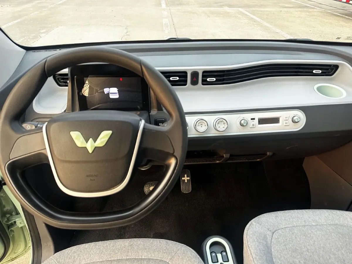 2021 WuLing HongGuang MINI EV BEV 9.3KWH,autocango,china used car exporter,china ev exporter,chinese used car exporter,chinese used ev exporter