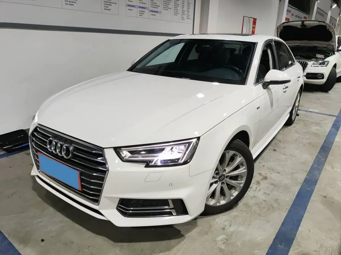 2019 Audi A4L 2.0T 190HP L4 7DCT,autocango,china used car exporter,china ev exporter,chinese used car exporter,chinese used ev exporter