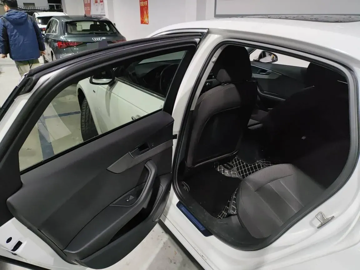 2019 Audi A4L 2.0T 190HP L4 7DCT,autocango,china used car exporter,china ev exporter,chinese used car exporter,chinese used ev exporter