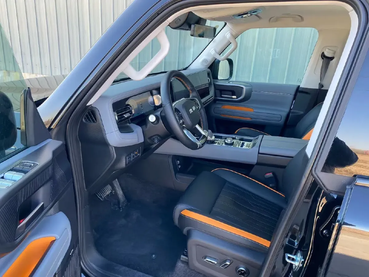 2025 Beijing BJ40 REEV REEV 188HP REEV 40.3KWH,autocango,china used car exporter,china ev exporter,chinese used car exporter,chinese used ev exporter