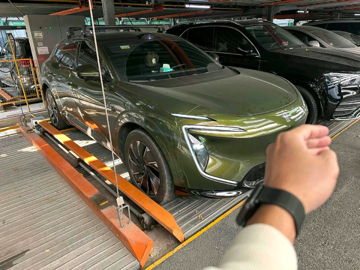 2024 Avatr 07 BEV 82.16KWH,autocango,china used car exporter,china ev exporter,chinese used car exporter,chinese used ev exporter