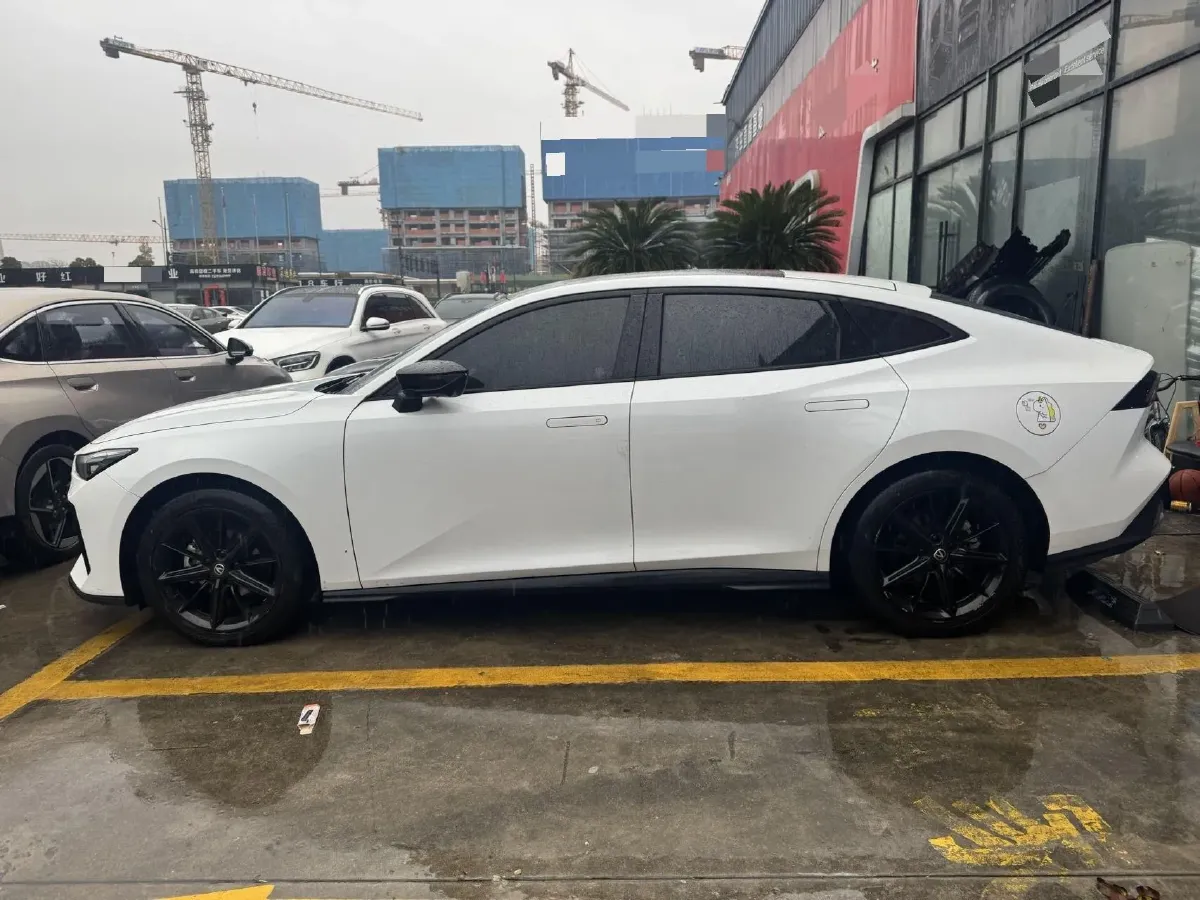 2022 ChangAn UNI-V 1.5T 188HP L4 7DCT,autocango,china used car exporter,china ev exporter,chinese used car exporter,chinese used ev exporter
