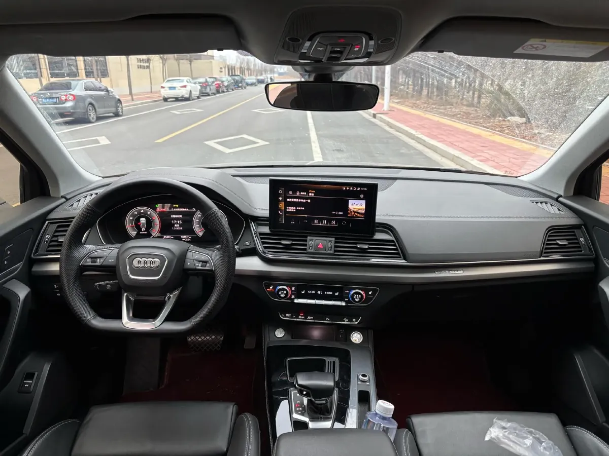 2022 Audi Q5L 2.0T 190HP L4 7DCT,autocango,china used car exporter,china ev exporter,chinese used car exporter,chinese used ev exporter