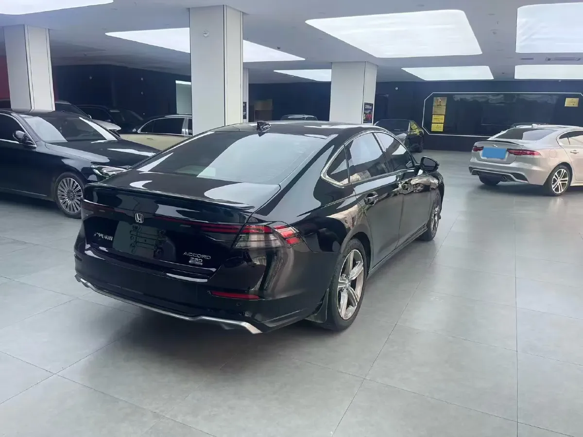2025 Honda Accord 1.5T 192HP L4 CVT,autocango,china used car exporter,china ev exporter,chinese used car exporter,chinese used ev exporter