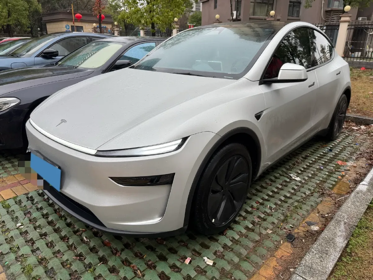 2025 Audi Q3 Sportback 1.5T 160HP L4 7DCT,autocango,china used car exporter,china ev exporter,chinese used car exporter,chinese used ev exporter