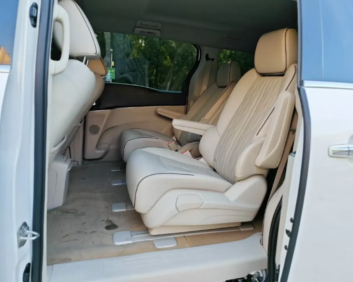 2022 Buick GL8 2.0T 237HP L4 9AT,autocango,china used car exporter,china ev exporter,chinese used car exporter,chinese used ev exporter