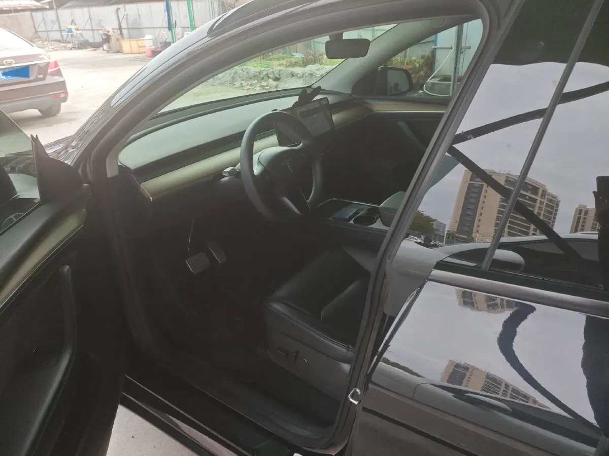 2022 Tesla Model Y BEV 60KWH,autocango,china used car exporter,china ev exporter,chinese used car exporter,chinese used ev exporter