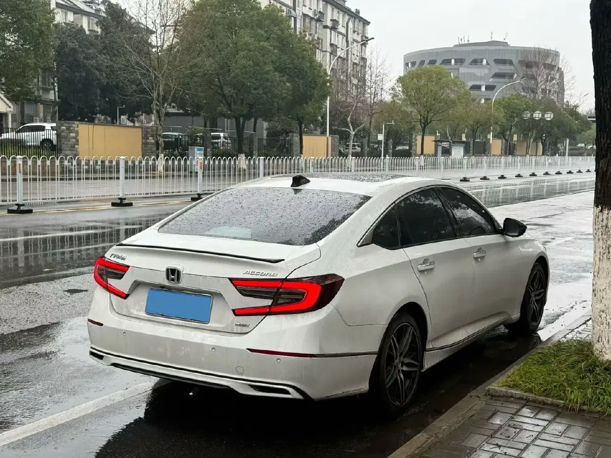 2022 Honda Accord 2.0L 146HP L4 E-CVT Hybrid,autocango,china used car exporter,china ev exporter,chinese used car exporter,chinese used ev exporter