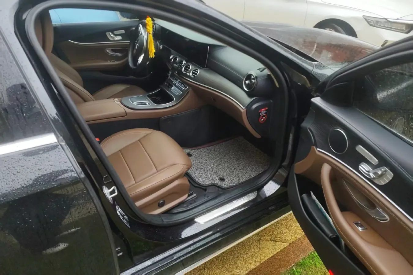 2020 Mercedes-Benz E Class 2.0T 258HP L4 9AT,autocango,china used car exporter,china ev exporter,chinese used car exporter,chinese used ev exporter