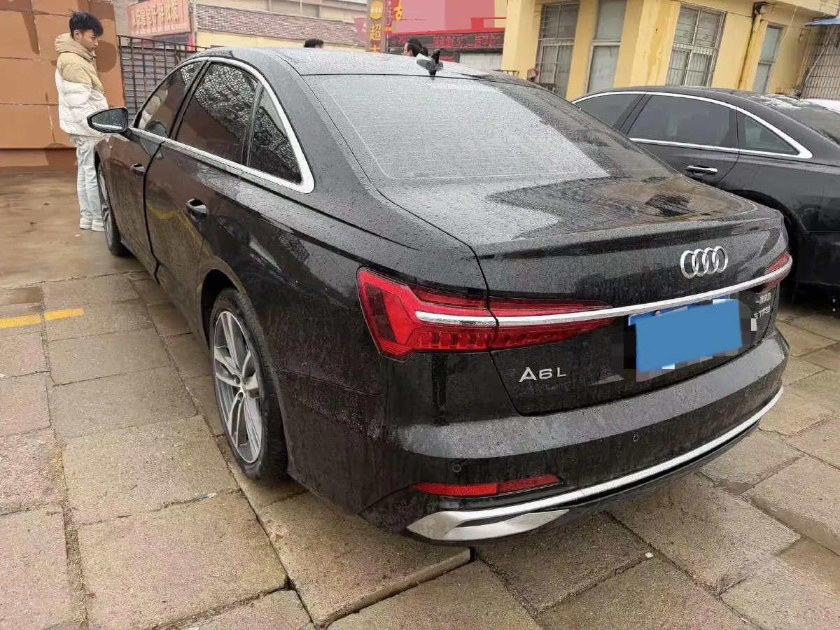 2025 Audi A6L 2.0T 190HP L4 7DCT,autocango,china used car exporter,china ev exporter,chinese used car exporter,chinese used ev exporter