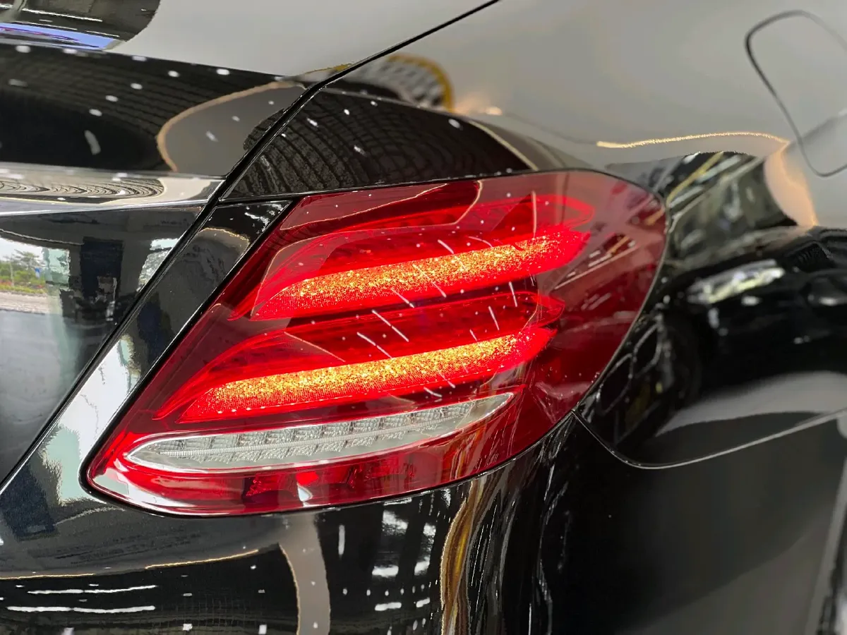 2020 Mercedes-Benz E Class 2.0T 258HP L4 9AT,autocango,china used car exporter,china ev exporter,chinese used car exporter,chinese used ev exporter