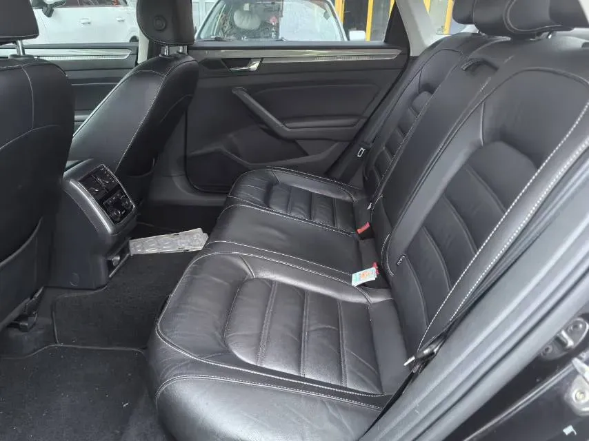 2017 Volkswagen Passat 1.8T 180HP L4 7DCT,autocango,china used car exporter,china ev exporter,chinese used car exporter,chinese used ev exporter