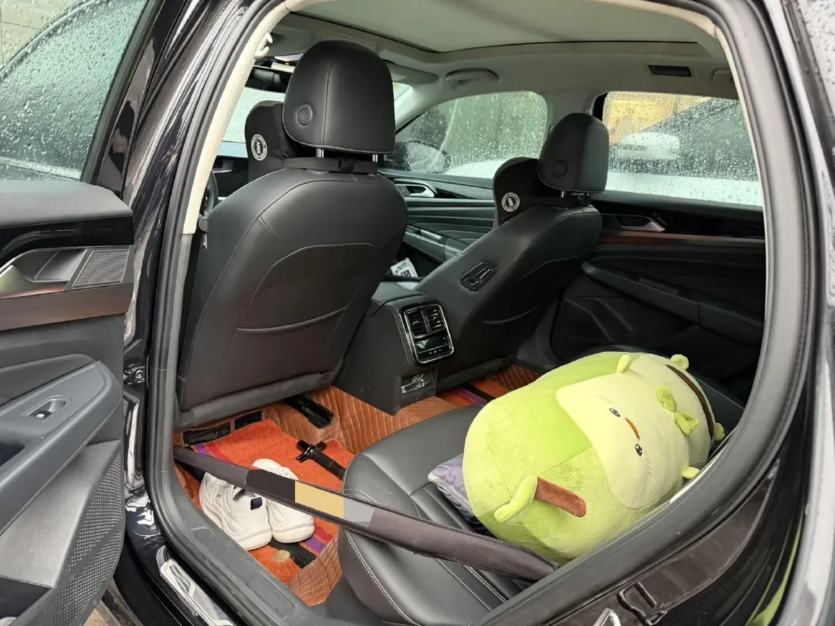 2021 Volkswagen Passat 2.0T 186HP L4 7DCT,autocango,china used car exporter,china ev exporter,chinese used car exporter,chinese used ev exporter