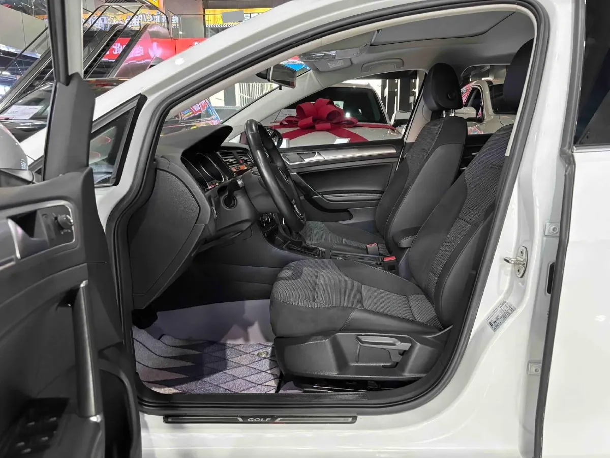 2020 Volkswagen Golf 1.4T 150HP L4 7DCT,autocango,china used car exporter,china ev exporter,chinese used car exporter,chinese used ev exporter