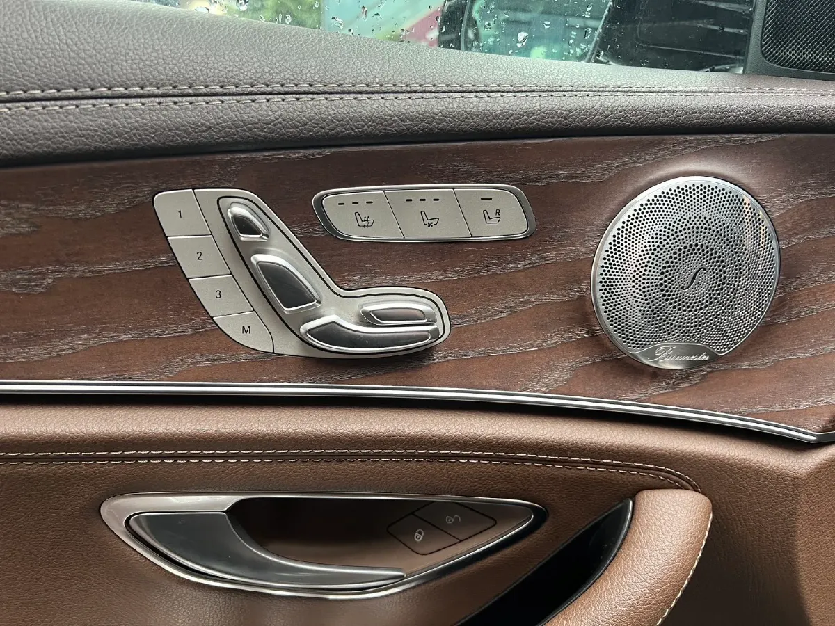 2021 Mercedes-Benz E Class 2.0T 258HP L4 9AT,autocango,china used car exporter,china ev exporter,chinese used car exporter,chinese used ev exporter