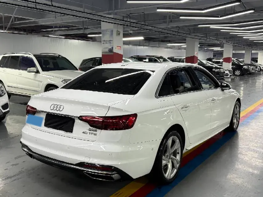 2020 Audi A4L 2.0T 190HP L4 7DCT,autocango,china used car exporter,china ev exporter,chinese used car exporter,chinese used ev exporter