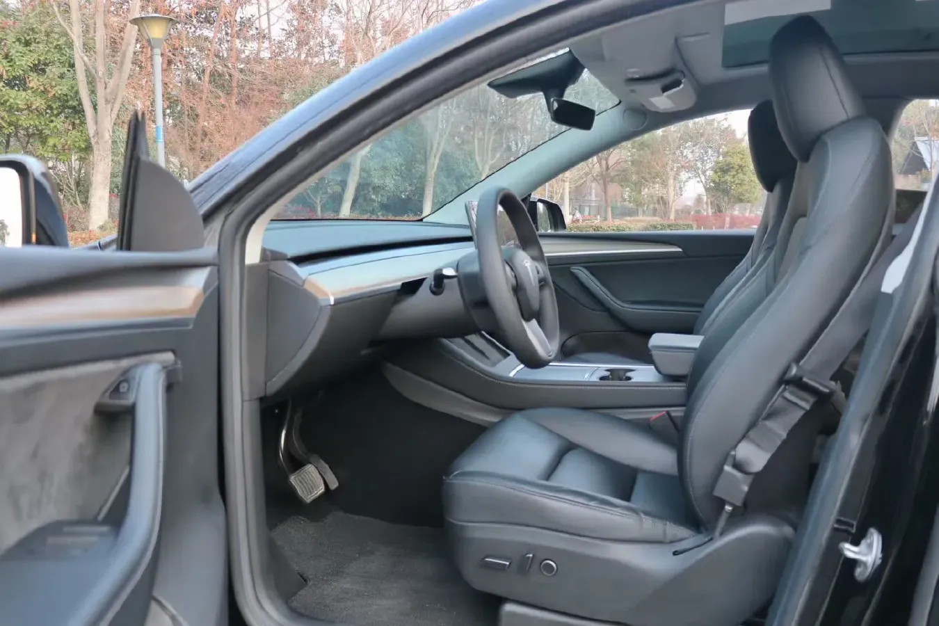 2022 Tesla Model Y BEV 60KWH,autocango,china used car exporter,china ev exporter,chinese used car exporter,chinese used ev exporter