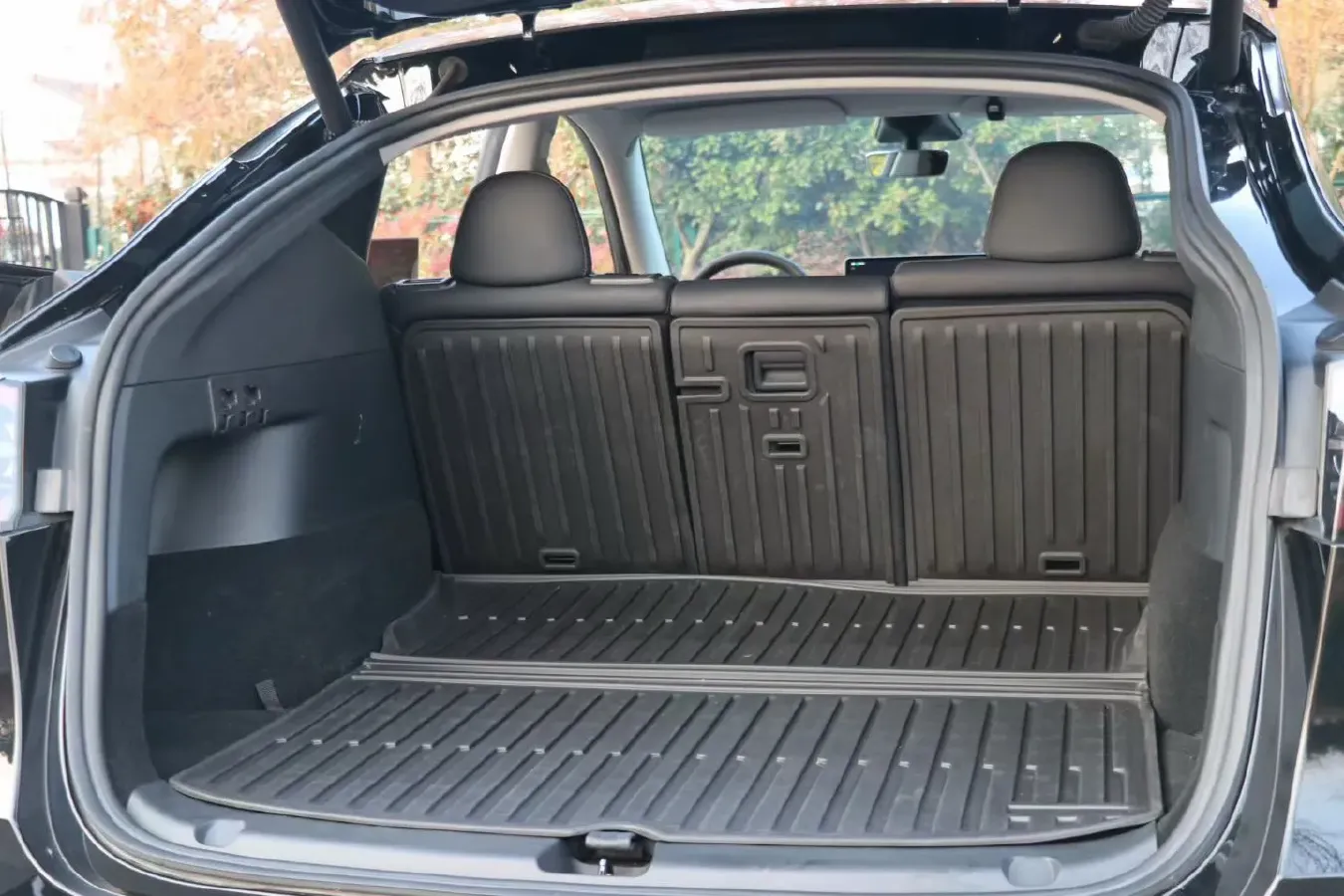 2022 Tesla Model Y BEV 60KWH,autocango,china used car exporter,china ev exporter,chinese used car exporter,chinese used ev exporter