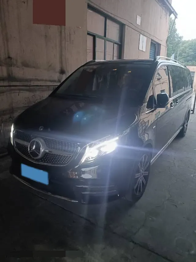 2022 Mercedes-Benz V Class 2.0T 211HP L4 9AT,autocango,china used car exporter,china ev exporter,chinese used car exporter,chinese used ev exporter