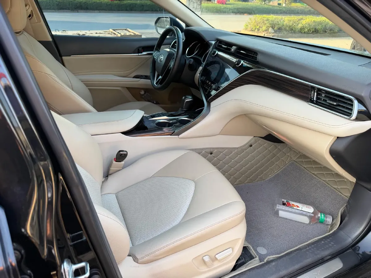 2019 Toyota Camry 2.5L 209HP L4 8AT,autocango,china used car exporter,china ev exporter,chinese used car exporter,chinese used ev exporter