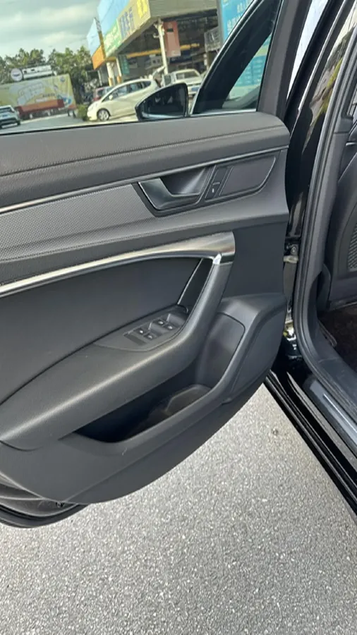 2021 Audi A6L 2.0T 224HP L4 7DCT,autocango,china used car exporter,china ev exporter,chinese used car exporter,chinese used ev exporter