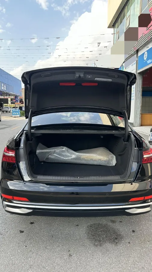 2021 Audi A6L 2.0T 224HP L4 7DCT,autocango,china used car exporter,china ev exporter,chinese used car exporter,chinese used ev exporter