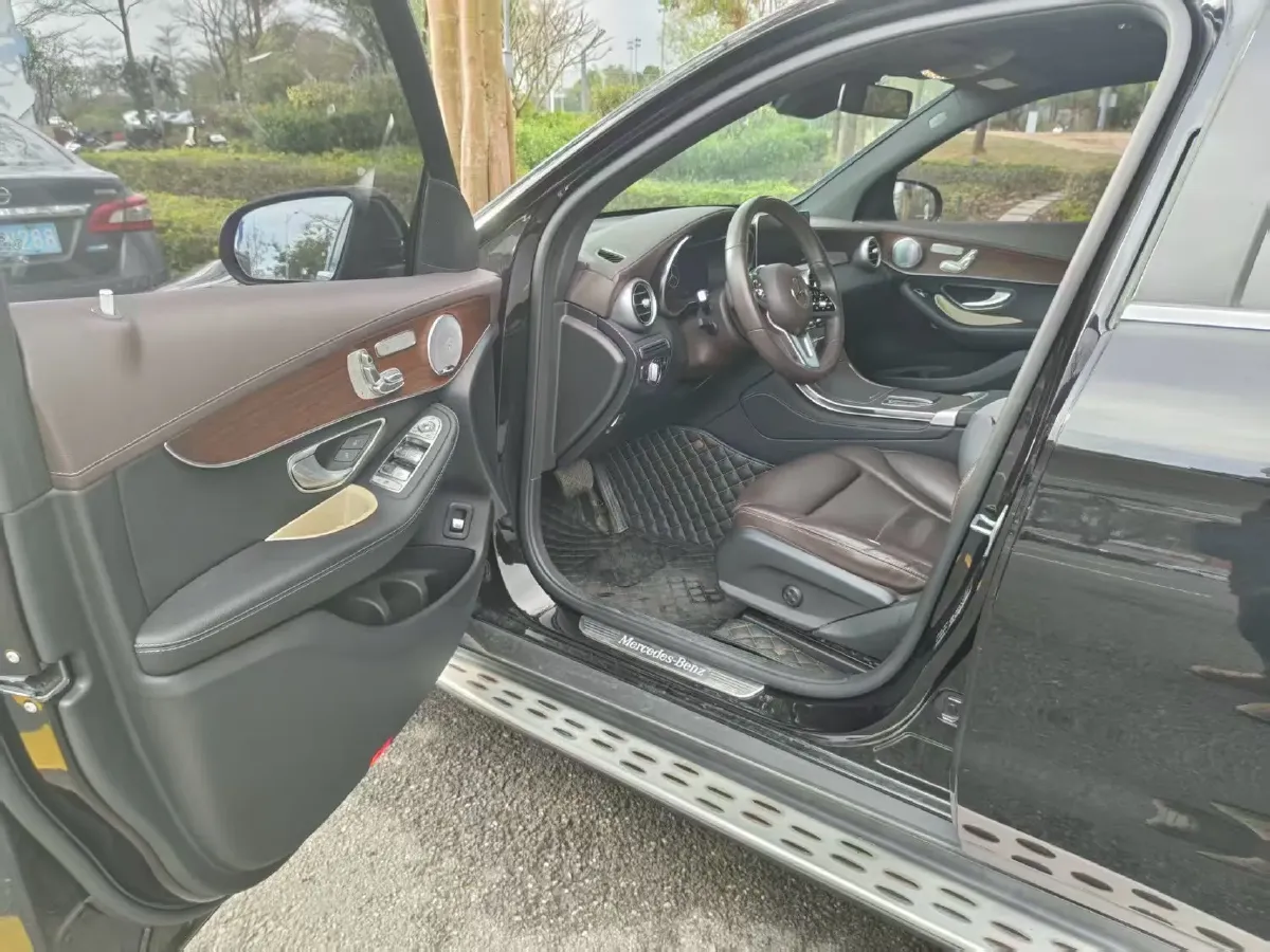 2021 Mercedes-Benz GLC Class 2.0T 258HP L4 9AT,autocango,china used car exporter,china ev exporter,chinese used car exporter,chinese used ev exporter