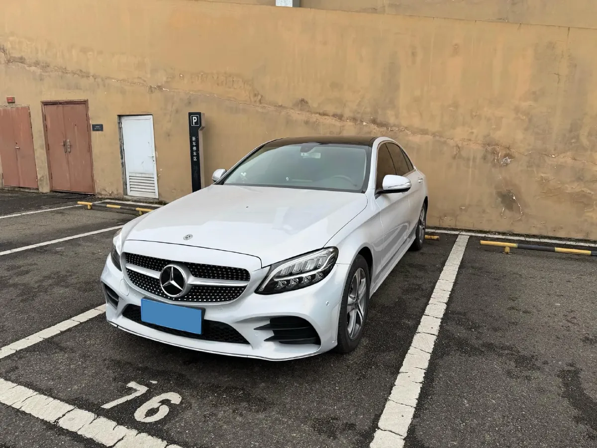 2020 Mercedes-Benz C Class 1.5T 184HP L4 9AT,autocango,china used car exporter,china ev exporter,chinese used car exporter,chinese used ev exporter