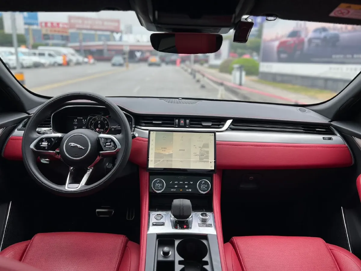 2024 Jaguar F-PACE 2.0T 250HP L4 8AT,autocango,china used car exporter,china ev exporter,chinese used car exporter,chinese used ev exporter