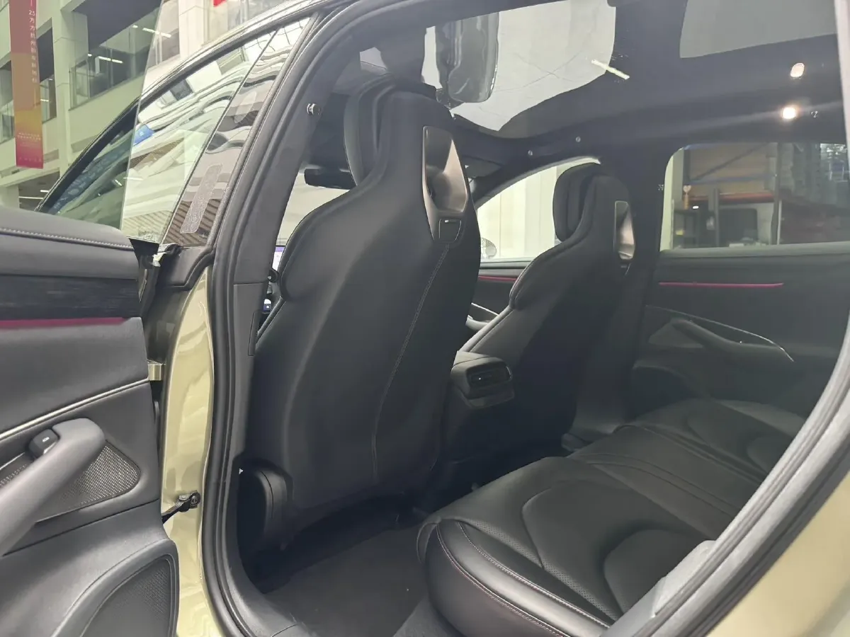 2024 MI SU7 BEV 101KWH,autocango,china used car exporter,china ev exporter,chinese used car exporter,chinese used ev exporter