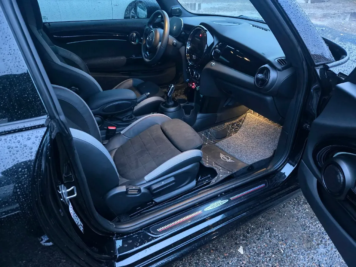 2023 MINI MINI 2.0T 192HP L4 7DCT,autocango,china used car exporter,china ev exporter,chinese used car exporter,chinese used ev exporter