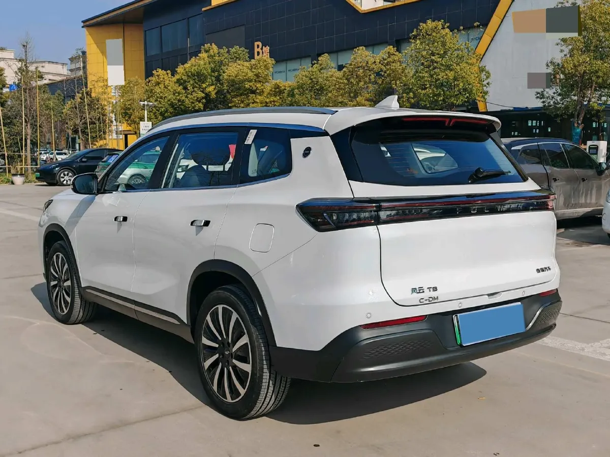 2025 Fulwin FulwinT8 1.5T 156HP L4 1DHT PHEV 18.67KWH,autocango,china used car exporter,china ev exporter,chinese used car exporter,chinese used ev exporter