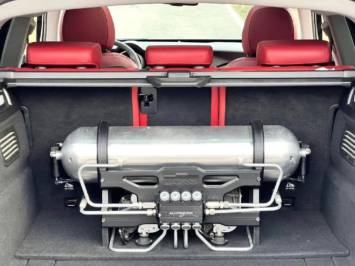 2017 Alfa Romeo Stelvio 2.0T 280HP L4 8AT,autocango,china used car exporter,china ev exporter,chinese used car exporter,chinese used ev exporter