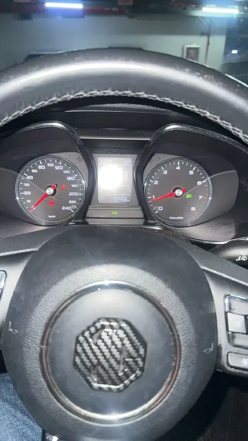 2019 MAXUS XinTu V80 2.5T 136HP L4 6AMT,autocango,china used car exporter,china ev exporter,chinese used car exporter,chinese used ev exporter