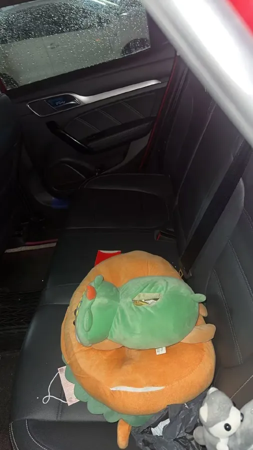 2019 MAXUS XinTu V80 2.5T 136HP L4 6AMT,autocango,china used car exporter,china ev exporter,chinese used car exporter,chinese used ev exporter