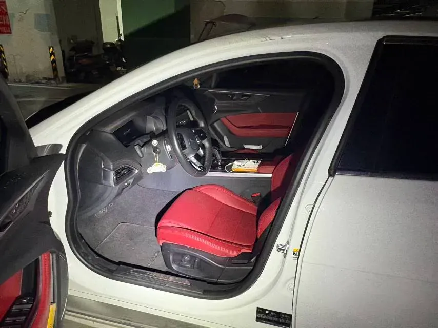 2022 Jaguar XEL 2.0T 250HP L4 8AT,autocango,china used car exporter,china ev exporter,chinese used car exporter,chinese used ev exporter