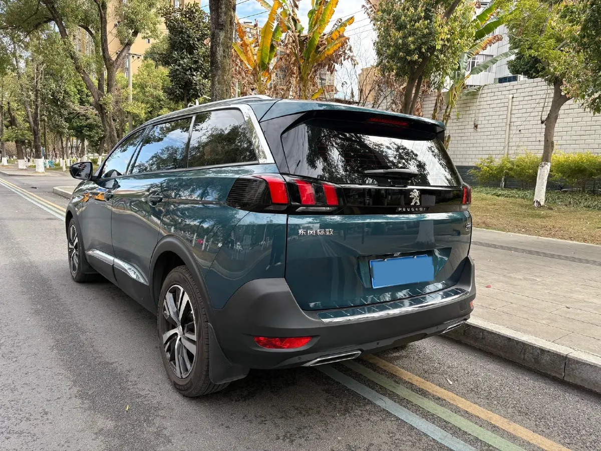 2019 Peugeot 5008 1.6T 167HP L4 6AT,autocango,china used car exporter,china ev exporter,chinese used car exporter,chinese used ev exporter