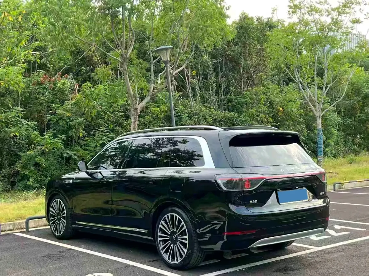 2024 AITO AITO M9 1.5T 152HP L4 REEV 42KWH,autocango,china used car exporter,china ev exporter,chinese used car exporter,chinese used ev exporter