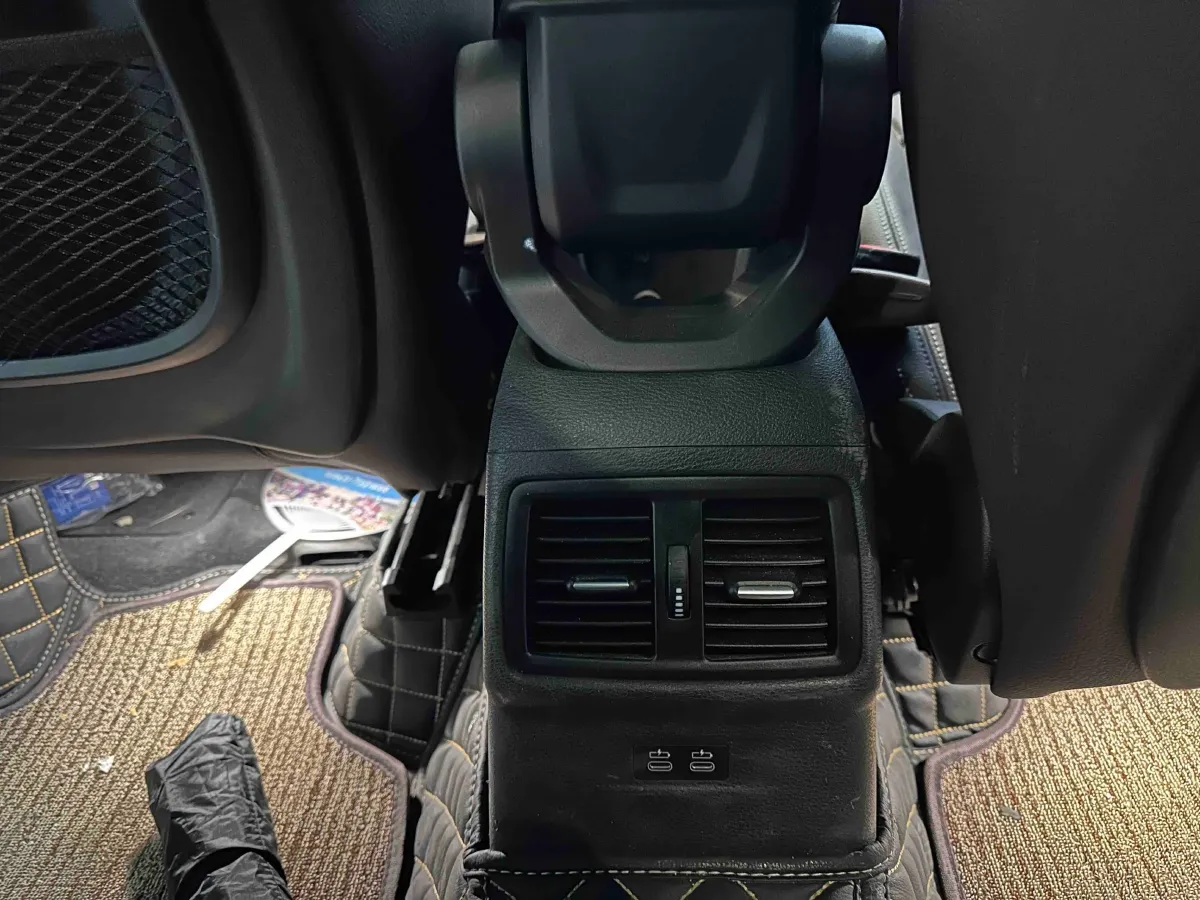 2021 BMW X1 1.5T 140HP L3 7DCT,autocango,china used car exporter,china ev exporter,chinese used car exporter,chinese used ev exporter