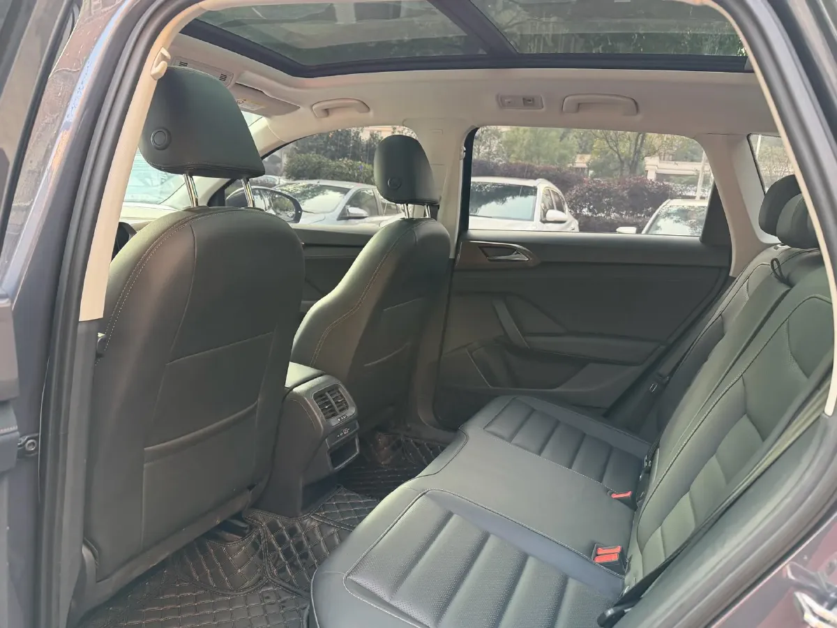 2021 Volkswagen Tharu 1.4T 150HP L4 7DCT,autocango,china used car exporter,china ev exporter,chinese used car exporter,chinese used ev exporter