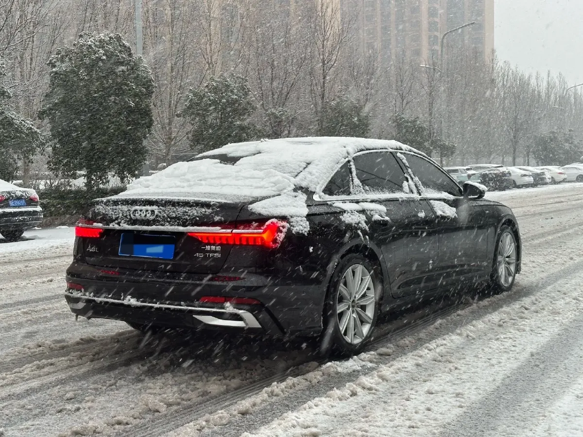 2023 Audi A6L 2.0T 245HP L4 7DCT,autocango,china used car exporter,china ev exporter,chinese used car exporter,chinese used ev exporter