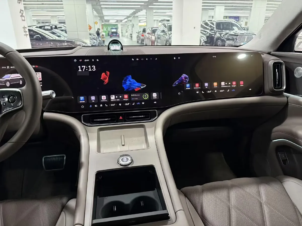 2025 AITO AITO M9 REEV 160HP REEV 52KWH,autocango,china used car exporter,china ev exporter,chinese used car exporter,chinese used ev exporter