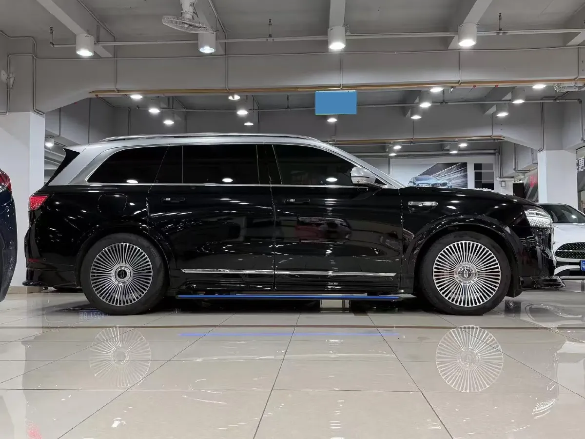 2025 AITO AITO M9 REEV 160HP REEV 52KWH,autocango,china used car exporter,china ev exporter,chinese used car exporter,chinese used ev exporter