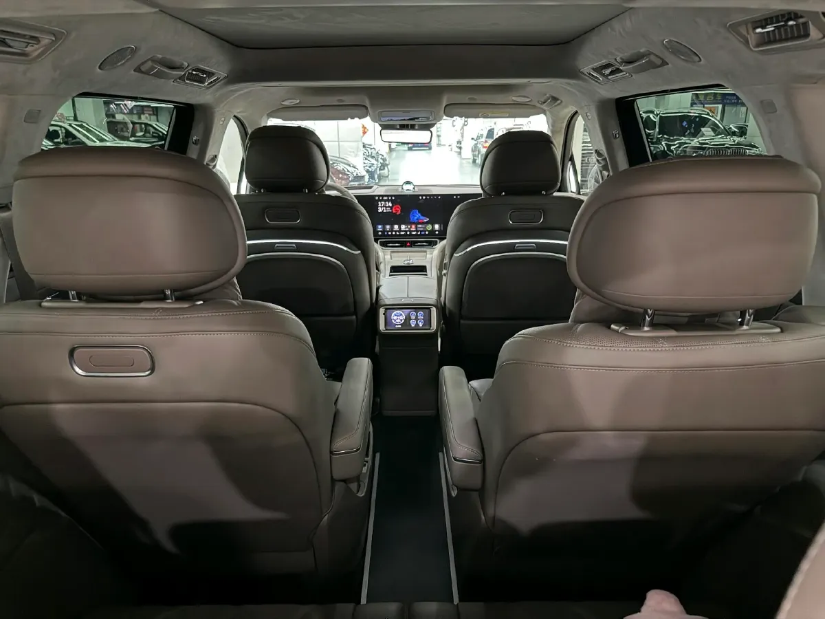 2025 AITO AITO M9 REEV 160HP REEV 52KWH,autocango,china used car exporter,china ev exporter,chinese used car exporter,chinese used ev exporter